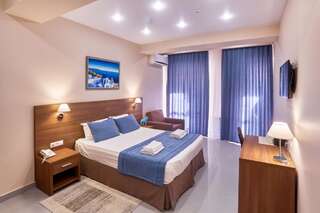 Гостиница Art Hotel Хоста Двухместный номер «Комфорт» с 1 кроватью или 2 отдельными кроватями, вид на море-1